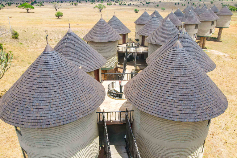 3-days-2-nights-sarova-saltlick-and-tsavo-west-private-safari-from-nairobi-2
