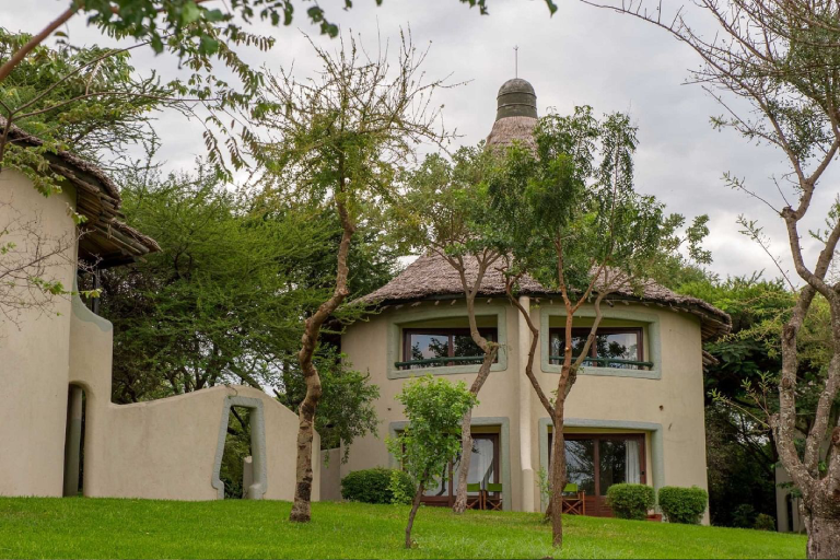 4-days-tanzania-lodge-safari-2