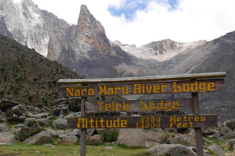 6-days-mt-kenya-climbing-naromoru-sirimon-route-2