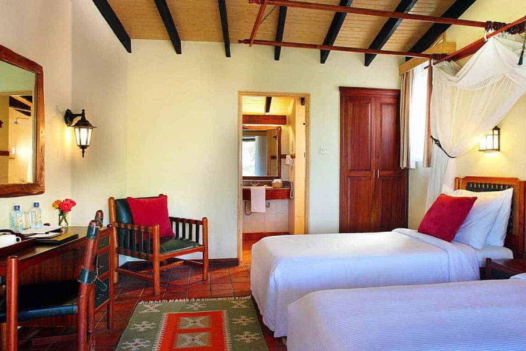 7-days-masai-mara-l-nakuru-amboseli-lodge-safari-1 (1)